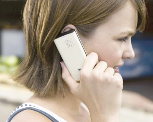 Operatorii telecom, obligaţi să introducă în contracte clauze de protecţie a clienţilor